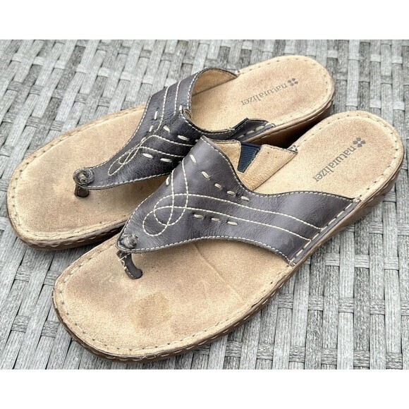 Naturalizer Brown Sandals Size‎ 8 Leather Thongs Slides Flat - Picture 1 of 3